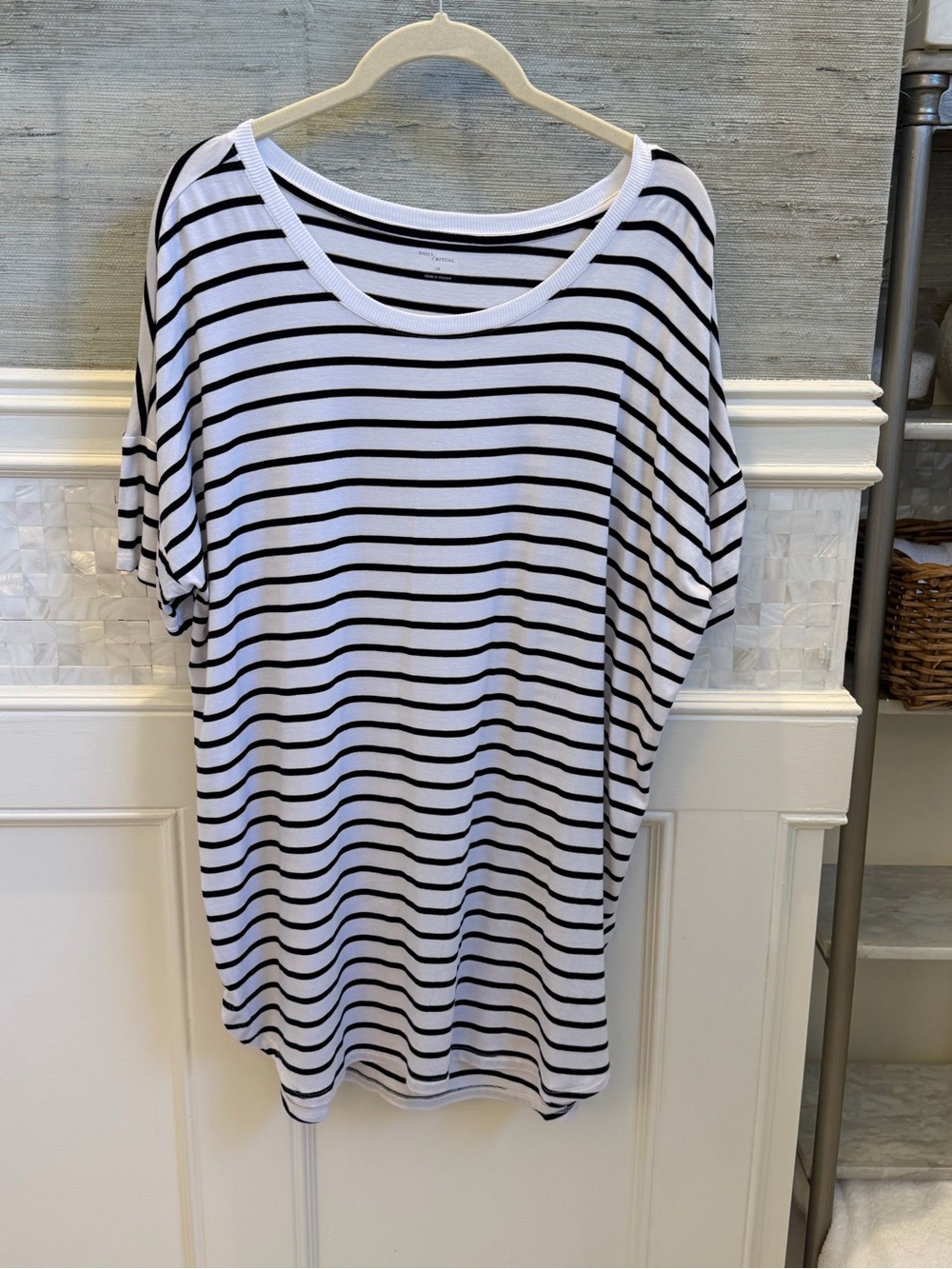 New large Daily Ritual Black & White Striped Short Sleeve tee long tunic stripes